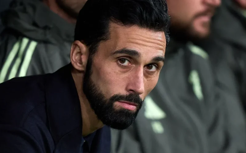 مراقبة متقدمة مانشستر يونايتد تستهدف نجم ليفربول لصفقات كبرى